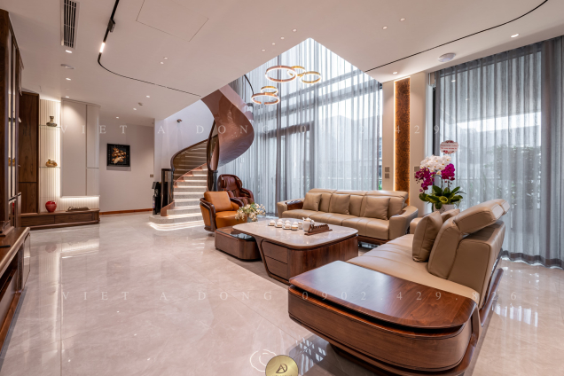 Thi công nội thất biệt thự gỗ óc chó tại Penthouse Golden Palace